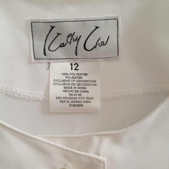 Vintage white Pleated Button Down top - Picture 8 of 11